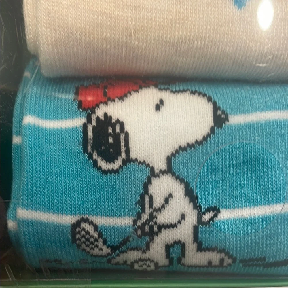 Men’s golf Peanuts Blue and White Casual Socks Featuring Snoopy - Picture 7 of 7